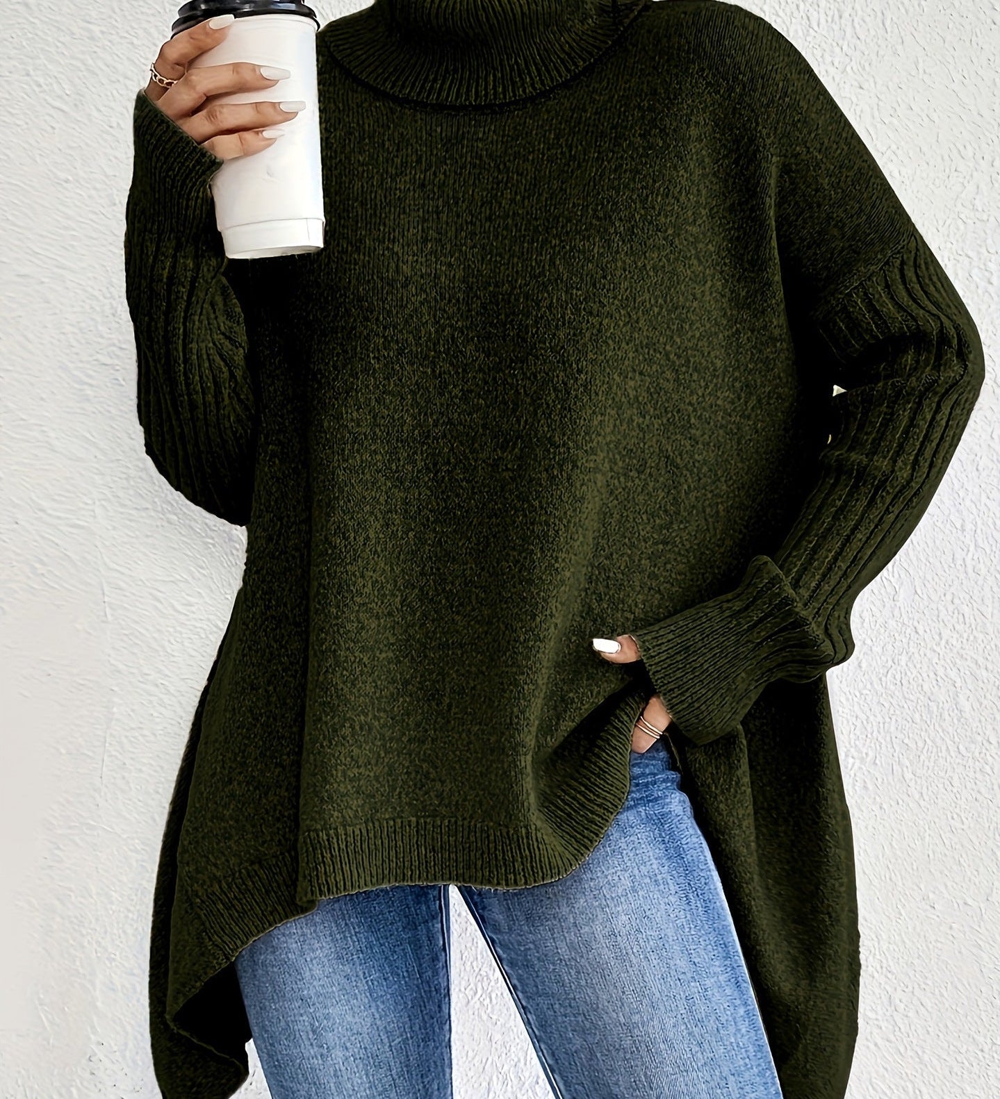 Camelia | Suéter de cuello alto cómodo y casual con dobladillo asimétrico – elegante y versátil