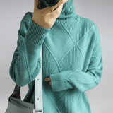 Hannelore | Suéter de cuello alto acanalado con estilo y ajuste holgado
