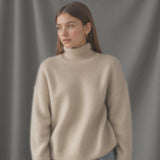 Suéter oversize de cuello alto con mezcla de cachemira – confort envolvente de lujo